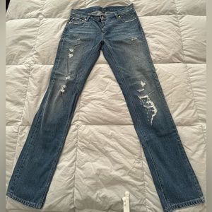 Destructed vintage boyfriend jean